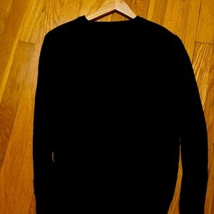 A.P.C men’s black cashmere sweater, incredible soft and plush. Size L(2 sizing )